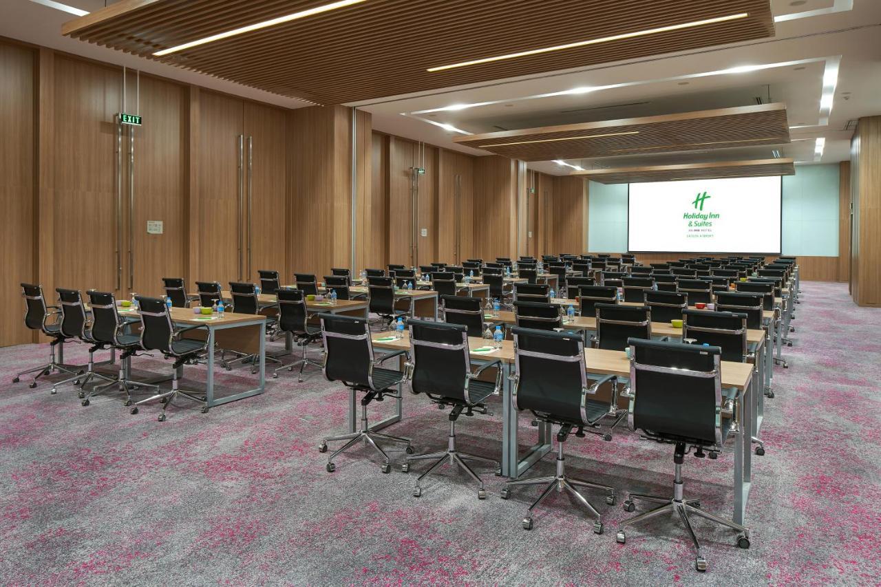 Holiday Inn & Suites Saigon Airport By Ihg Ho Chi Minh City Exterior photo